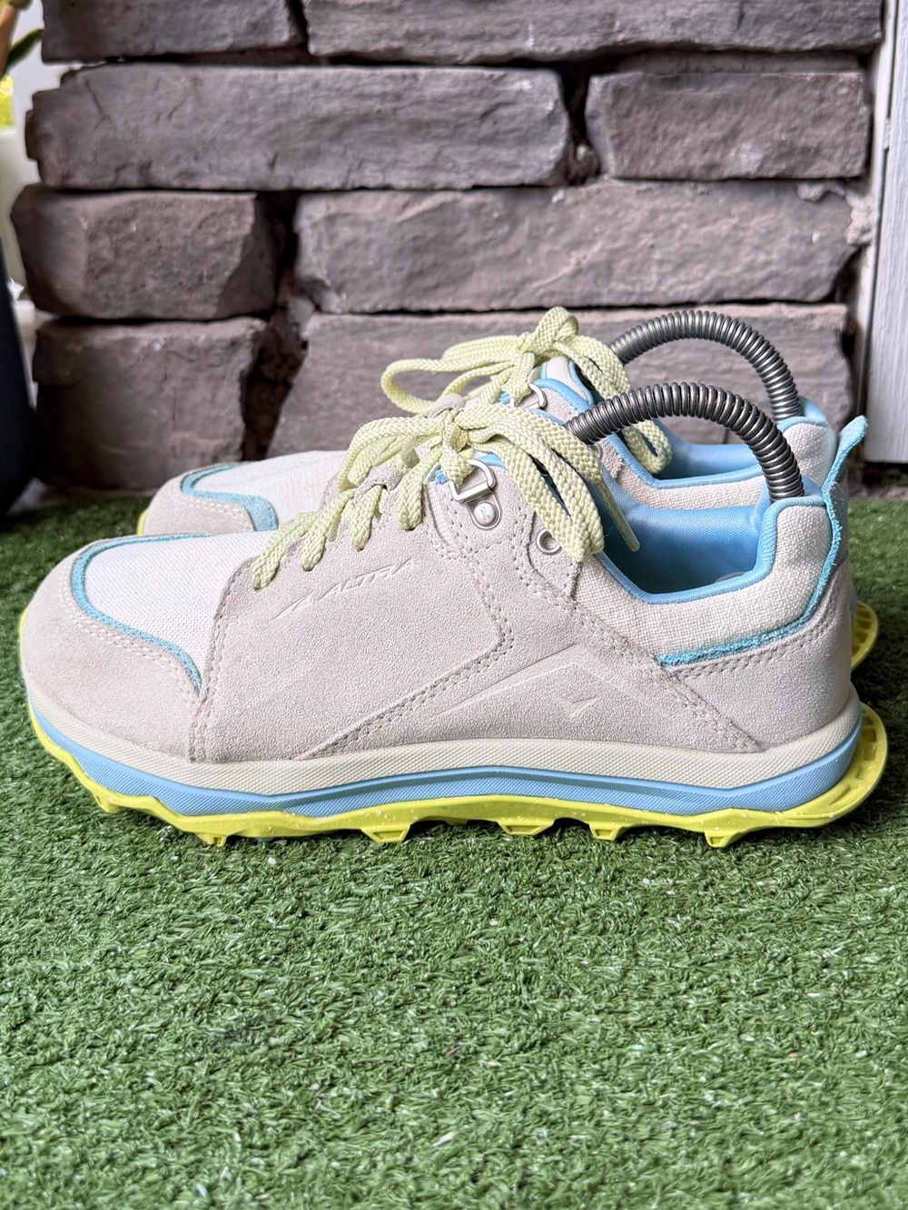Altra LP Alpine Trail Running Women’s Sneakers